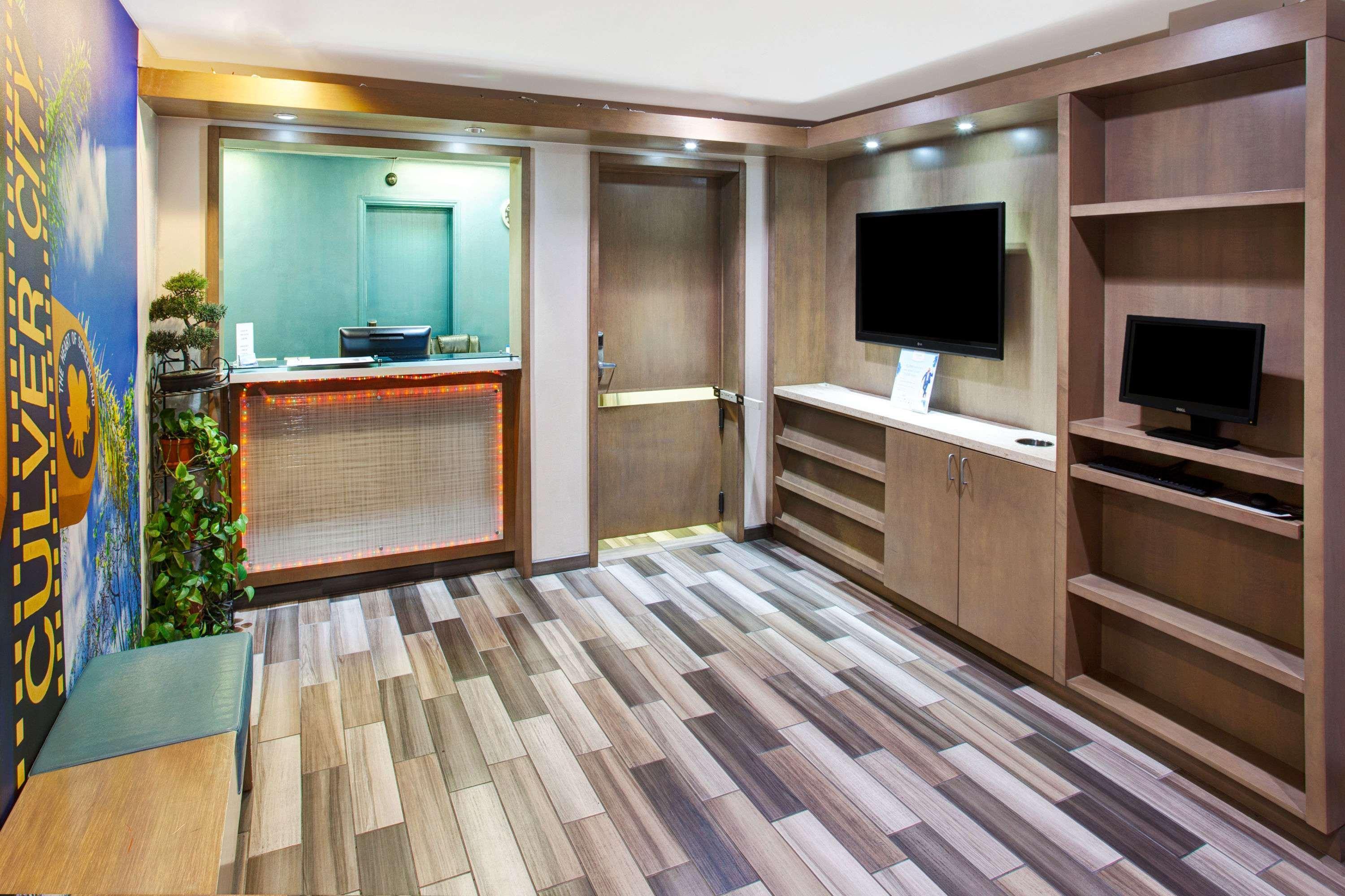 Travelodge By Wyndham Culver City Λος Άντζελες Εξωτερικό φωτογραφία
