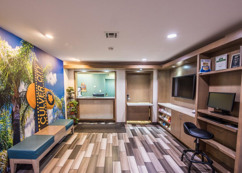 Travelodge By Wyndham Culver City Λος Άντζελες Εξωτερικό φωτογραφία